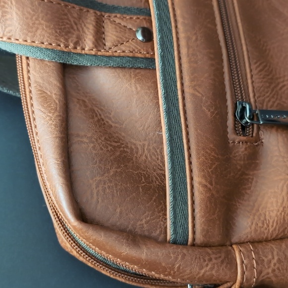 Bugatti Valentino RFID Men's Brown Cognac Vegan Leather Briefcase. - Picture 3 of 16